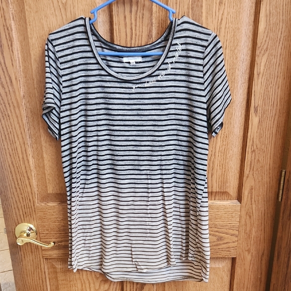 Maurices Tops - Maurices Black and Gray Striped Short Sleeve Top